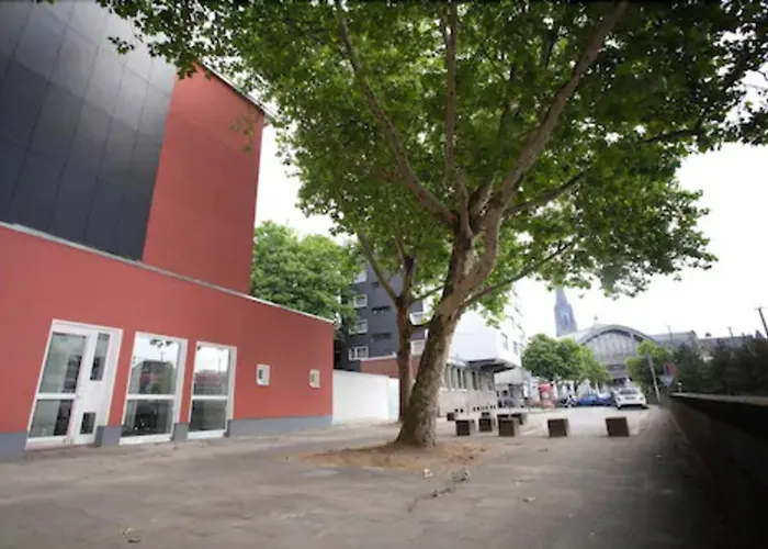 Pathpoint Cologne - Backpacker Hostel